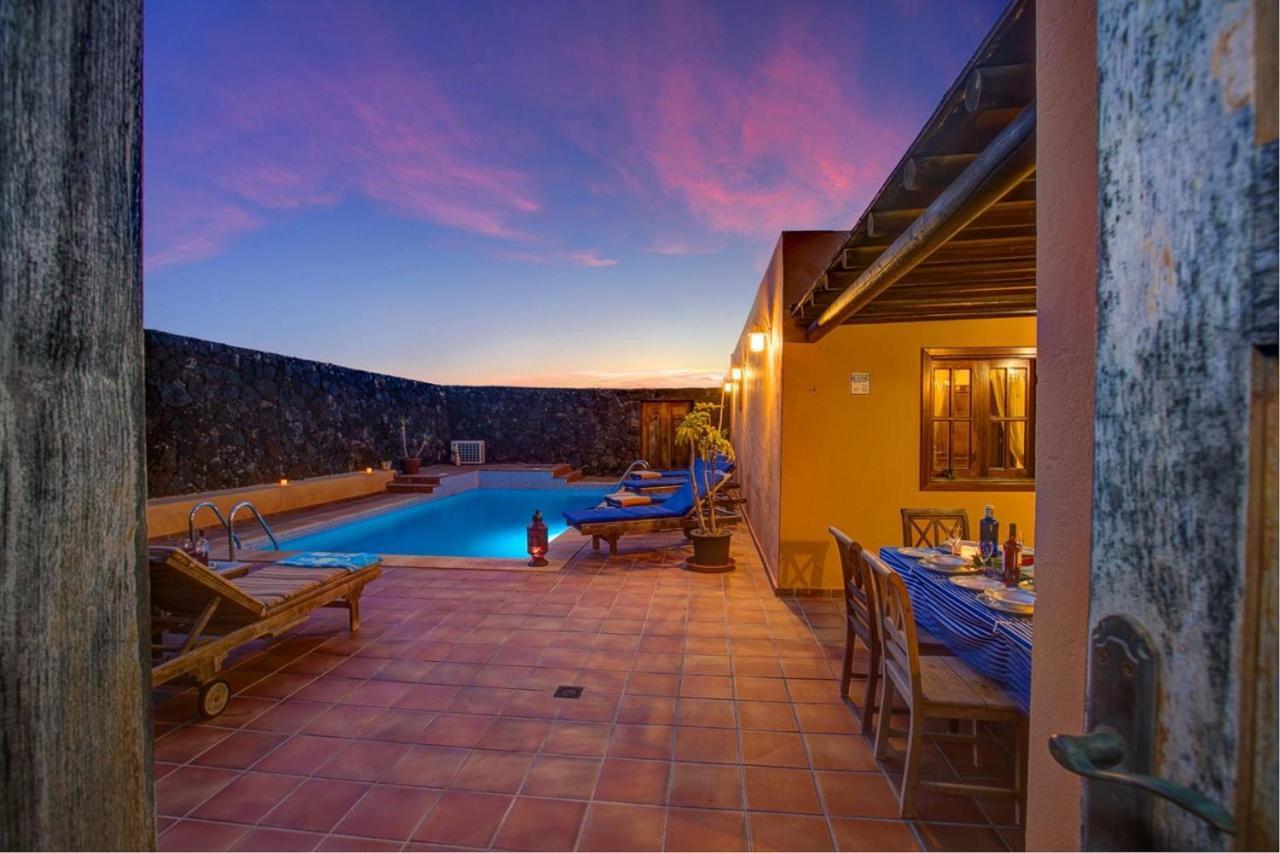 Casa Acequia Villa Tinajo Exterior photo